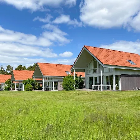 Wiesengefluester S1 - Mit Sauna, Kamin Und Workation An Der Mueritz Holiday home Marienfelde