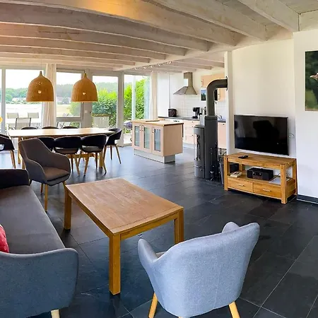 Wiesengefluester S1 - Mit Sauna, Kamin Und Workation An Der Mueritz Marienfelde