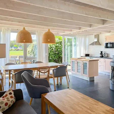 Feriehus Wiesengefluester S1 - Mit Sauna, Kamin Und Workation An Der Mueritz Röbel