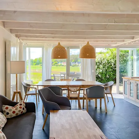 Wiesengefluester S1 - Mit Sauna, Kamin Und Workation An Der Mueritz Holiday home Marienfelde