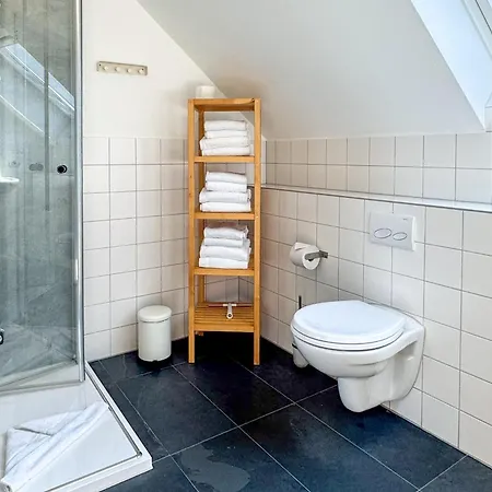 Wiesengefluester S1 - Mit Sauna, Kamin Und Workation An Der Mueritz *